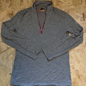 IceBreaker Merino Wool Men's Gray Quarter-Zip Pullover with Red Accent